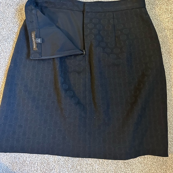 Banana Republic brocade mini - Picture 2 of 2